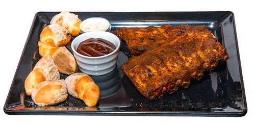 Spare Ribs mit Pizzabrötchen und Dip